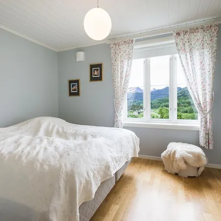 Rasmusgarden Stranda (More og Romsdal)