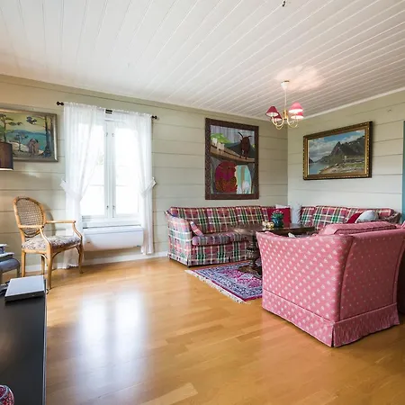 Rasmusgarden Stranda (More og Romsdal)