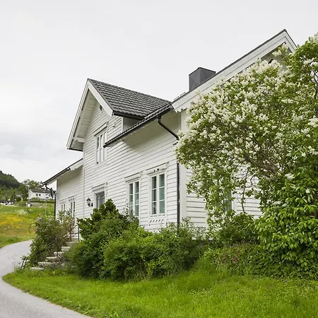 Semesterbostad Rasmusgarden *